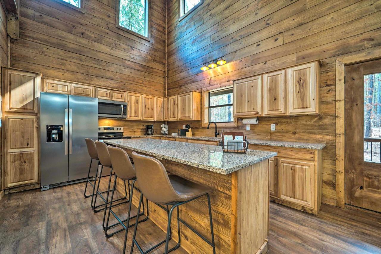 Sutton Ridge Cabin Rental Hot Tub And Swing Set! Broken Bow Kültér fotó
